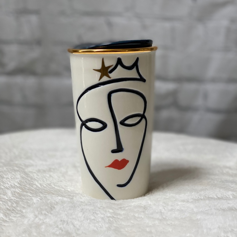 Starbucks Siren cup with lid